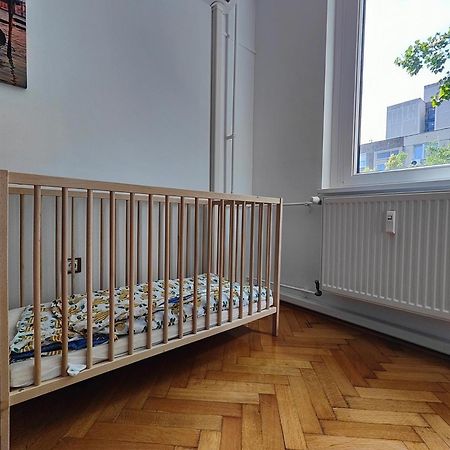 Comfort 14 -- Stylish City Apartment Netflix, Wi-Fi & Parking Miskolc Exteriör bild
