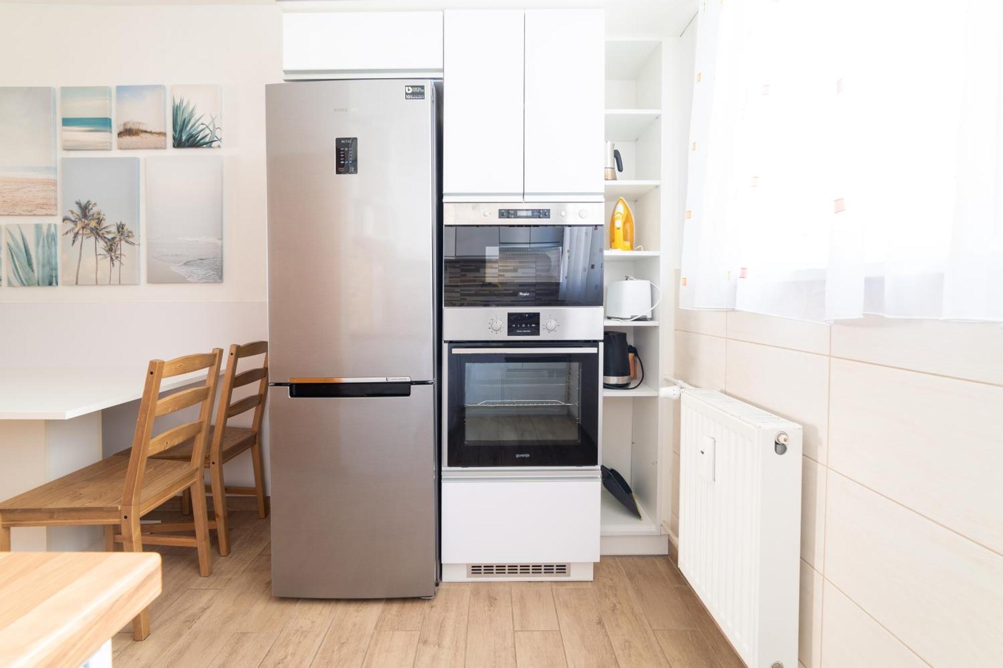 Comfort 14 -- Stylish City Apartment Netflix, Wi-Fi & Parking Miskolc Exteriör bild